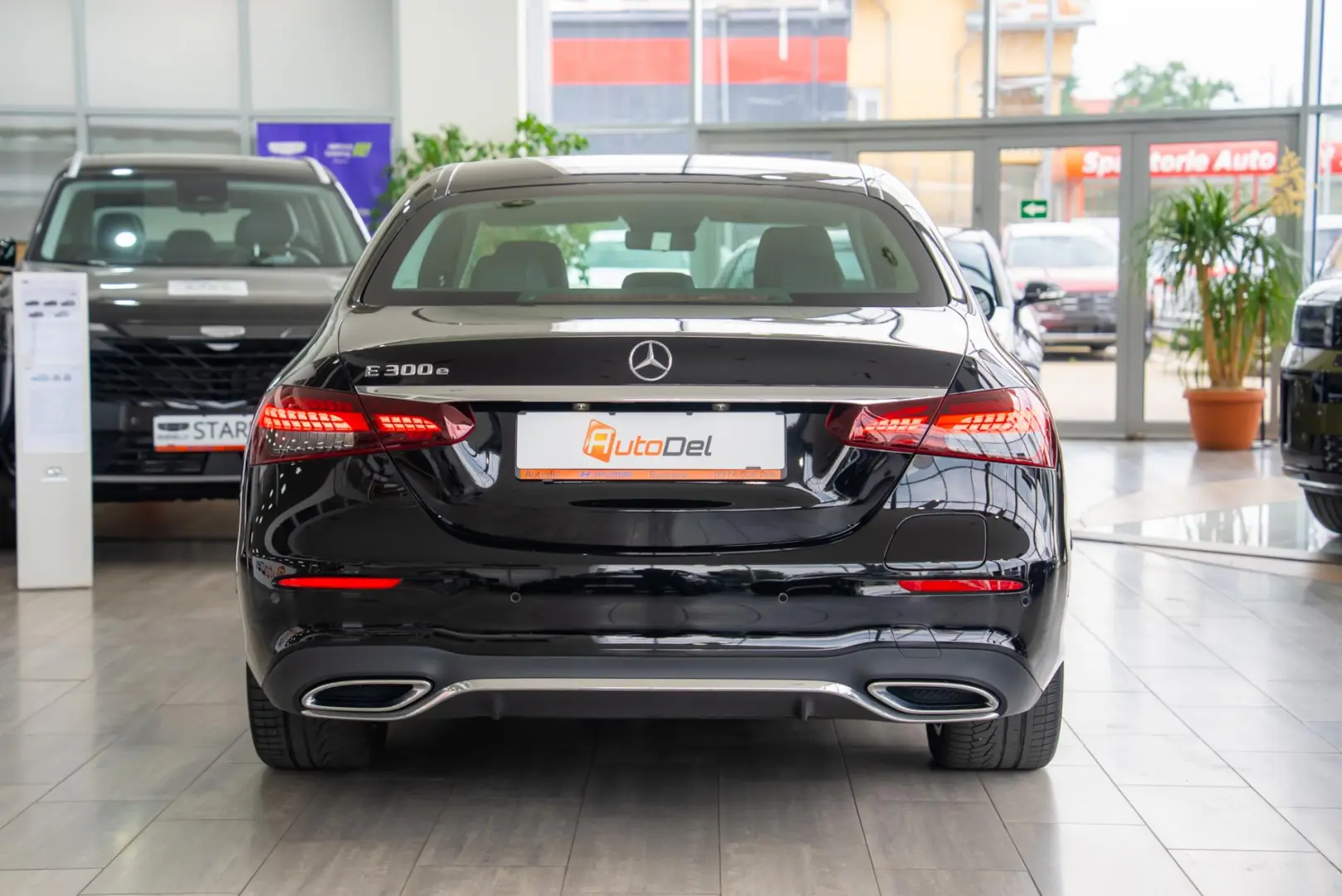 Mercedes-Benz E 300 e 9G-Tronic 