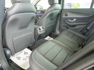 Mercedes-Benz E 300 e 9G-Tronic 