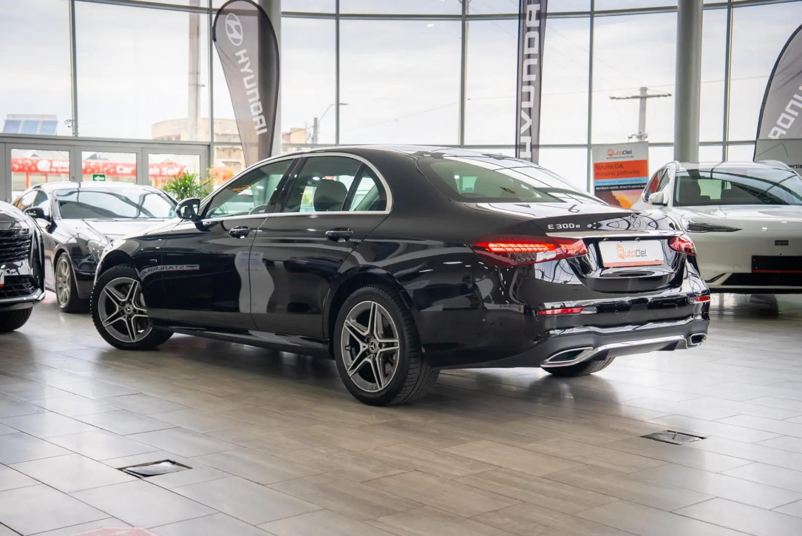 Mercedes-Benz E-Class 300 e 9G-Tronic  AMG Line