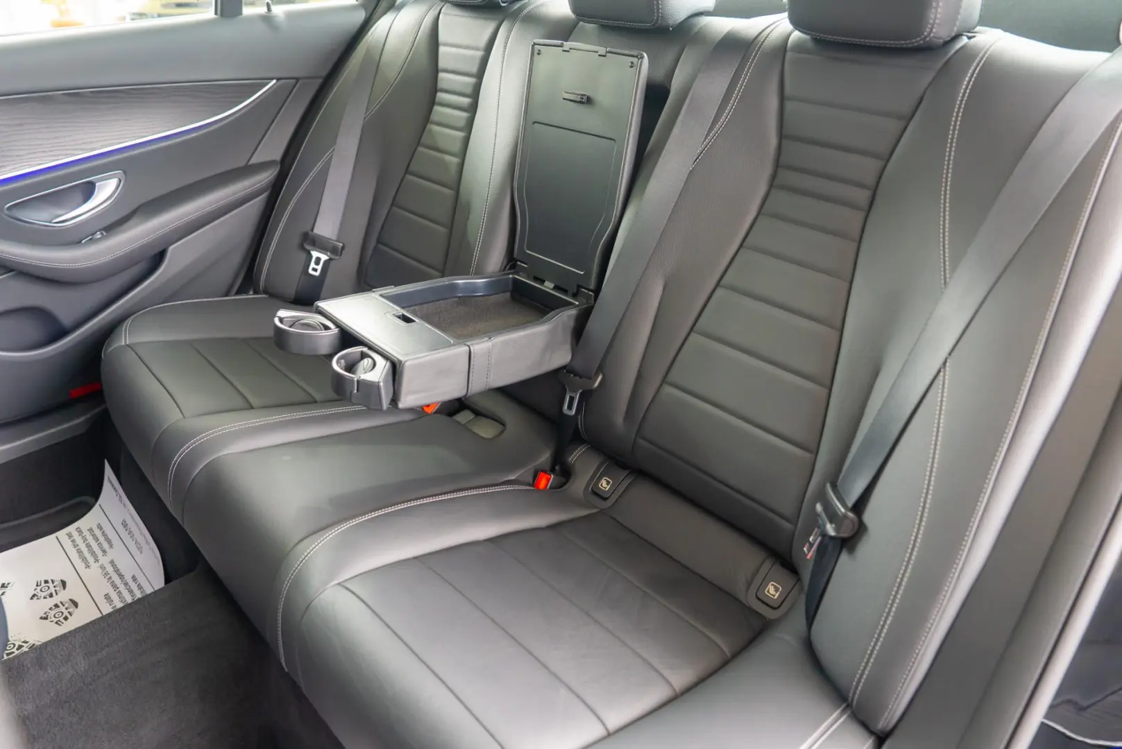 Mercedes-Benz E-Class 300 e 9G-Tronic  AMG Line