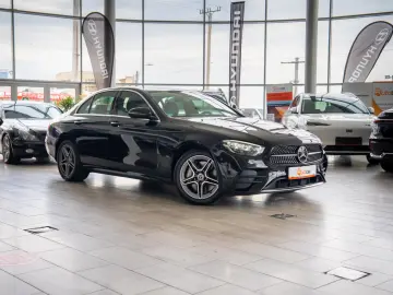 Mercedes-Benz E-Class 300 e 9G-Tronic  AMG Line