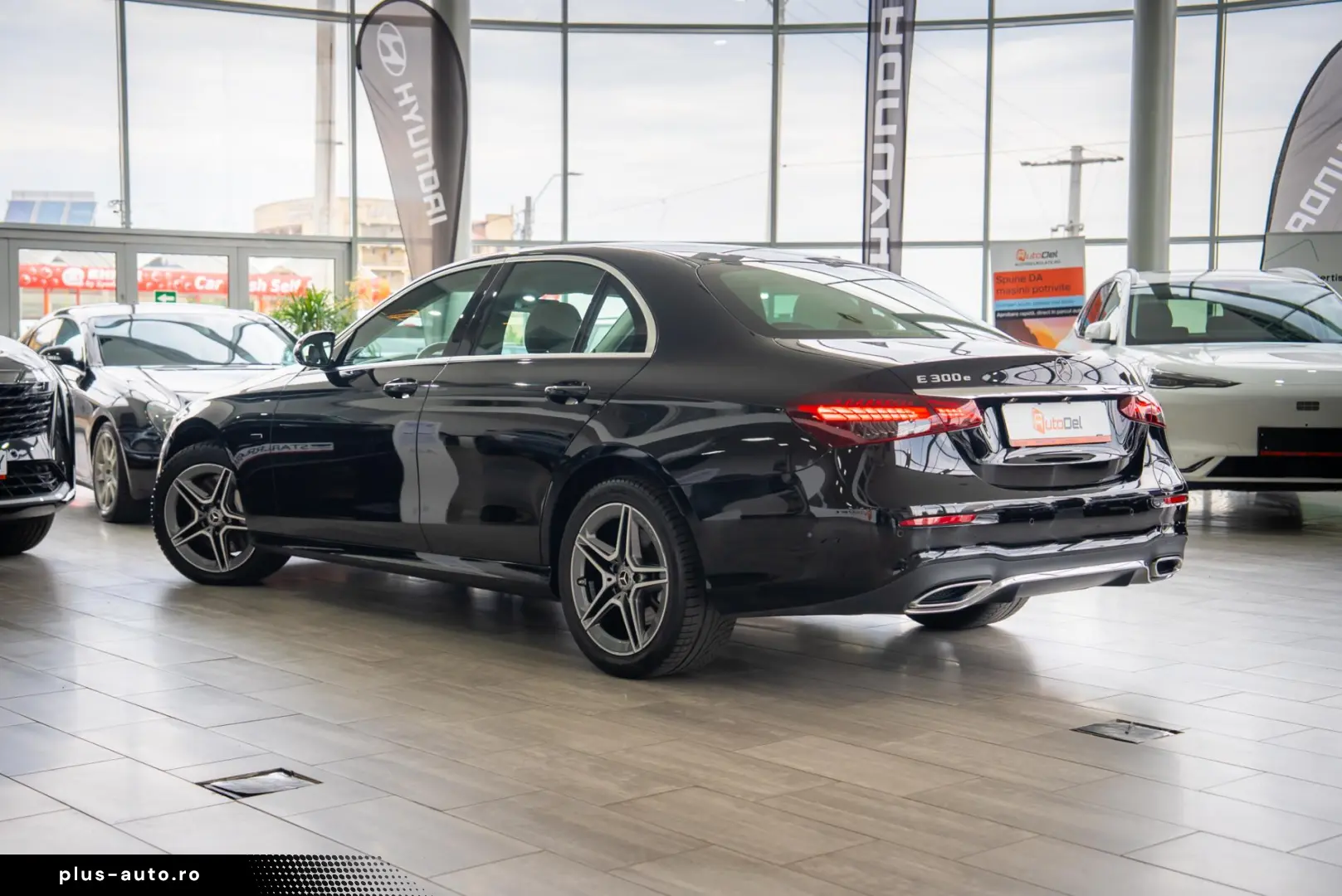 Mercedes-Benz E-Class 300 e 9G-Tronic  AMG Line