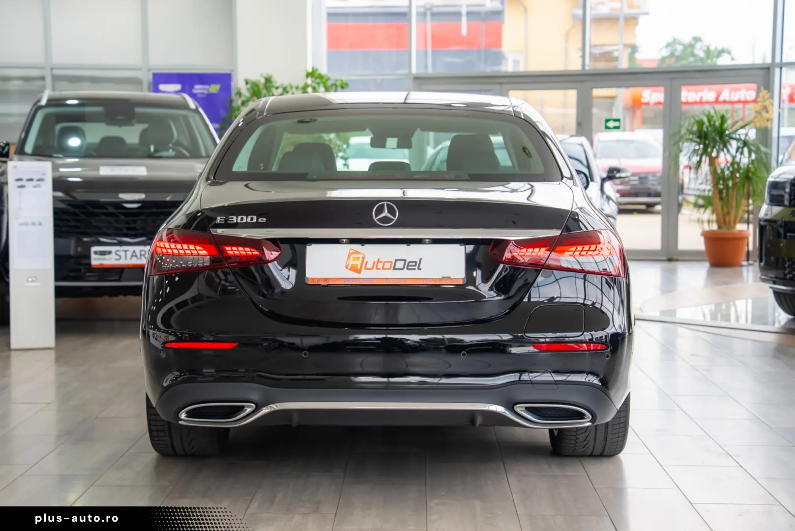 Mercedes-Benz E-Class 300 e 9G-Tronic  AMG Line