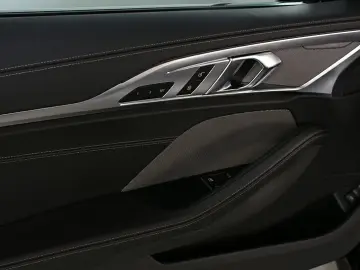 M850i xDr. Coupé Laser ACC H&K HuD LiveCockpit