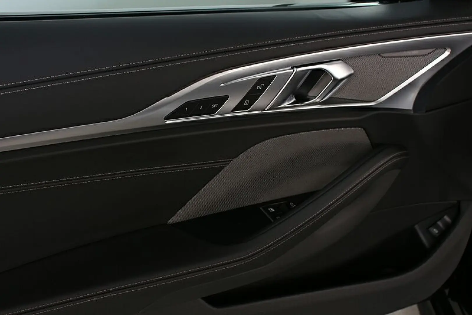 M850i xDr. Coupé Laser ACC H&K HuD LiveCockpit