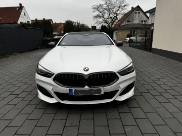 8 Coupe  xDrive M Sport  Laser HUD Leder Cam