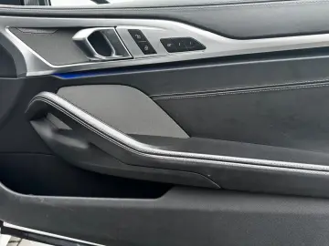 8 Coupe  xDrive M Sport  Laser HUD Leder Cam