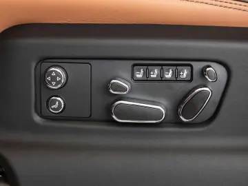 Bentayga EWB AZURE BLACK / TAN / FULL OPTION