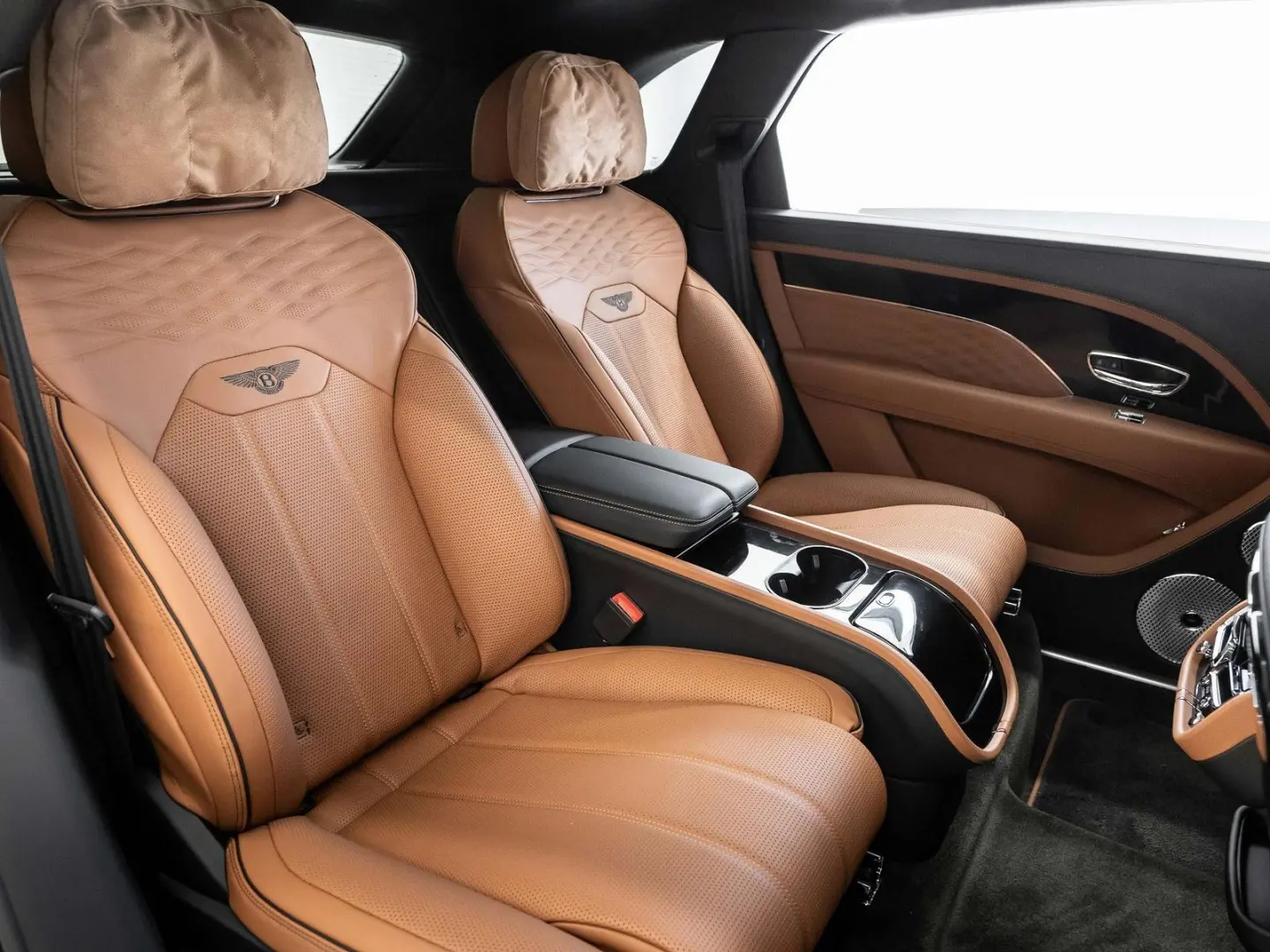 Bentayga EWB AZURE BLACK / TAN / FULL OPTION