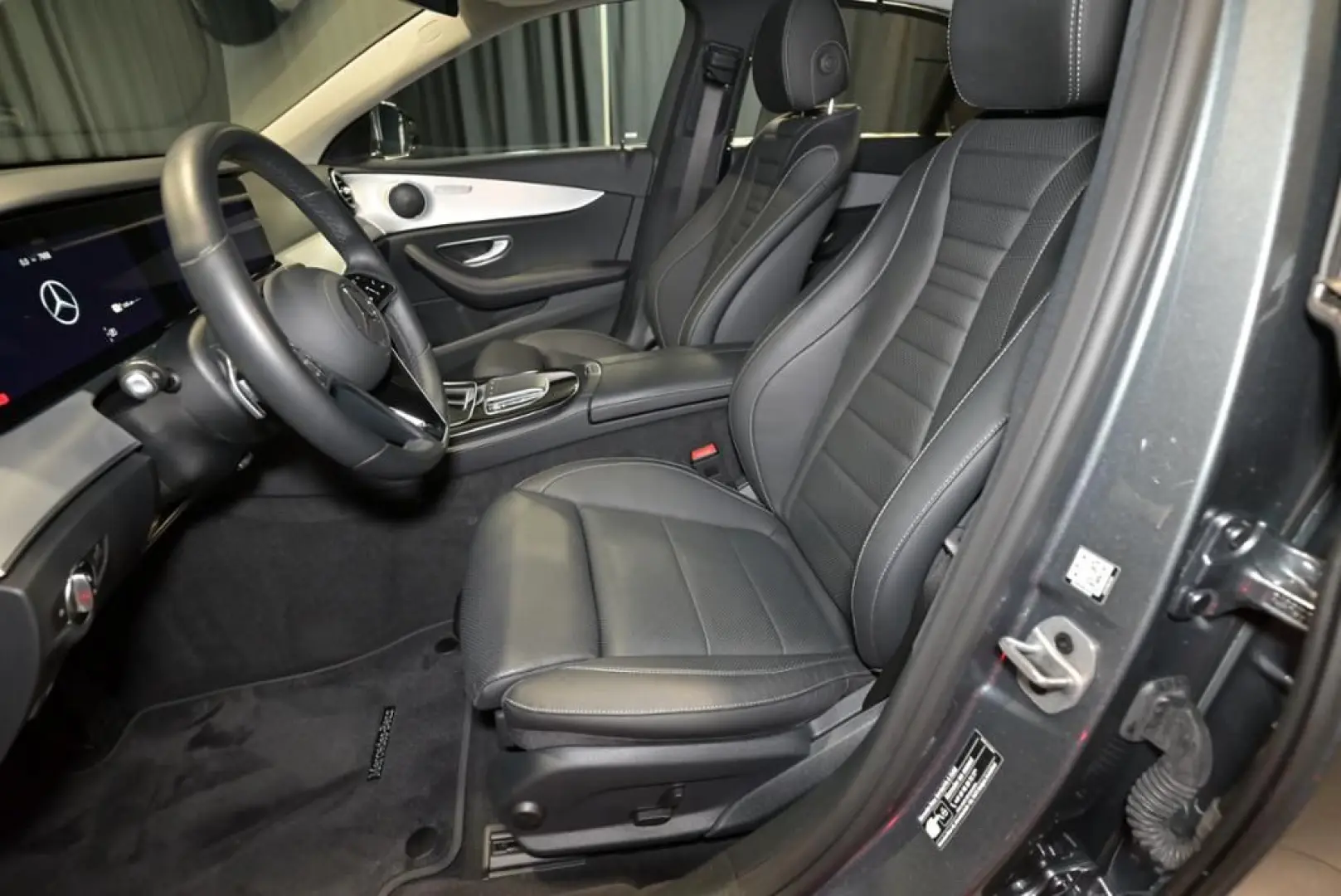 E 300 e AVANTGARDE/SITZKLIMA/LEDER/KAMERA/MBUX