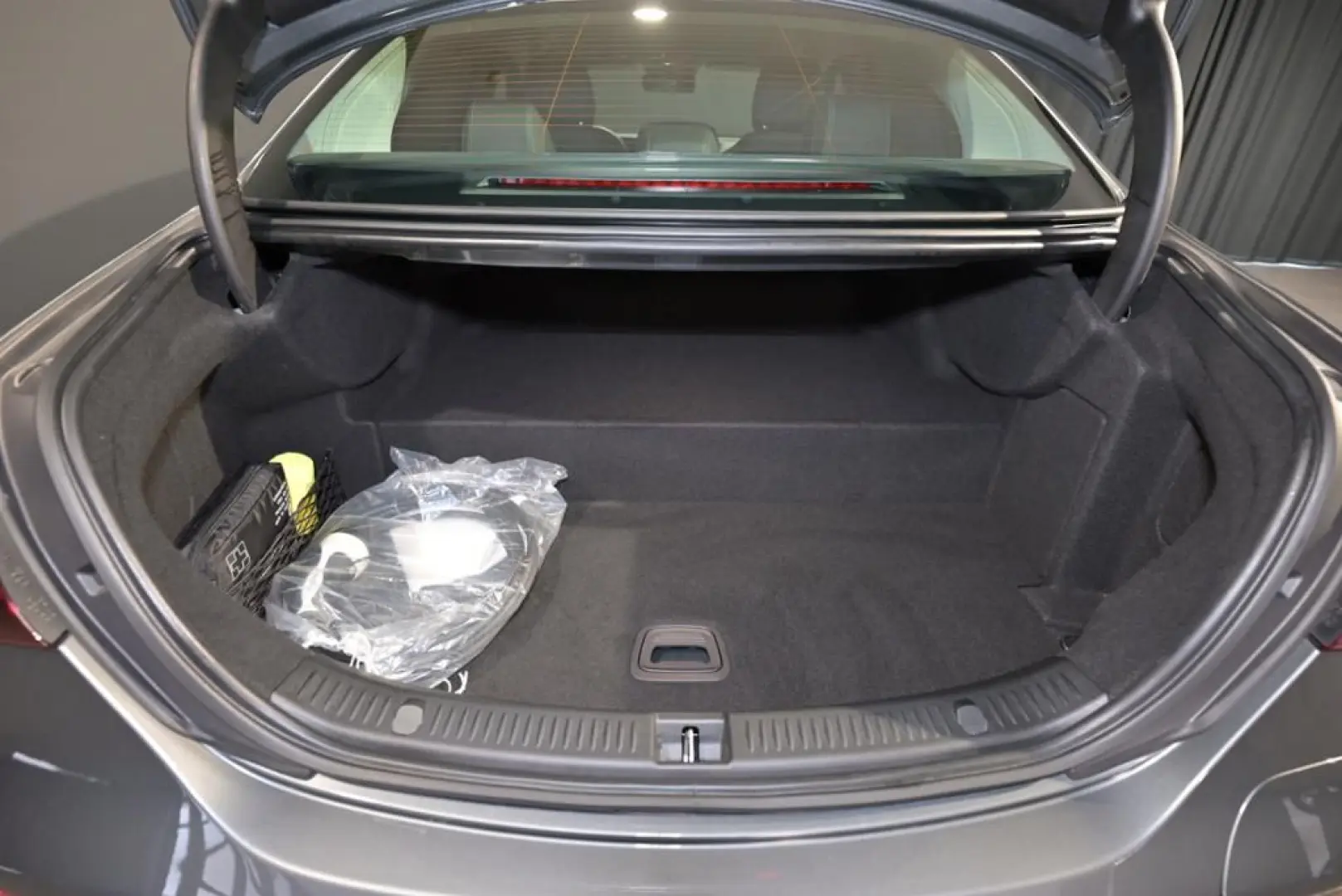E 300 e AVANTGARDE/SITZKLIMA/LEDER/KAMERA/MBUX