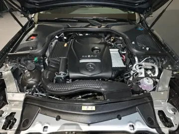 E 300 e AVANTGARDE/SITZKLIMA/LEDER/KAMERA/MBUX