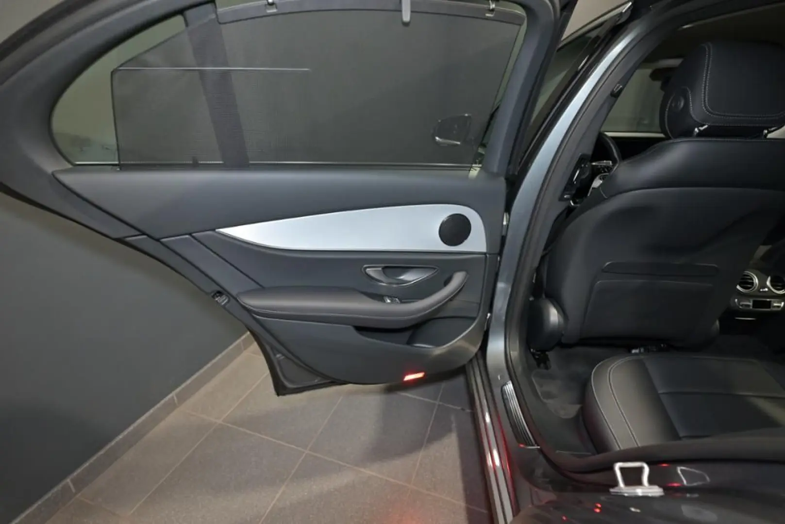 E 300 e AVANTGARDE/SITZKLIMA/LEDER/KAMERA/MBUX