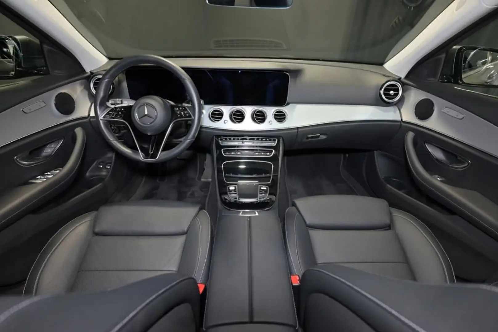 E 300 e AVANTGARDE/SITZKLIMA/LEDER/KAMERA/MBUX
