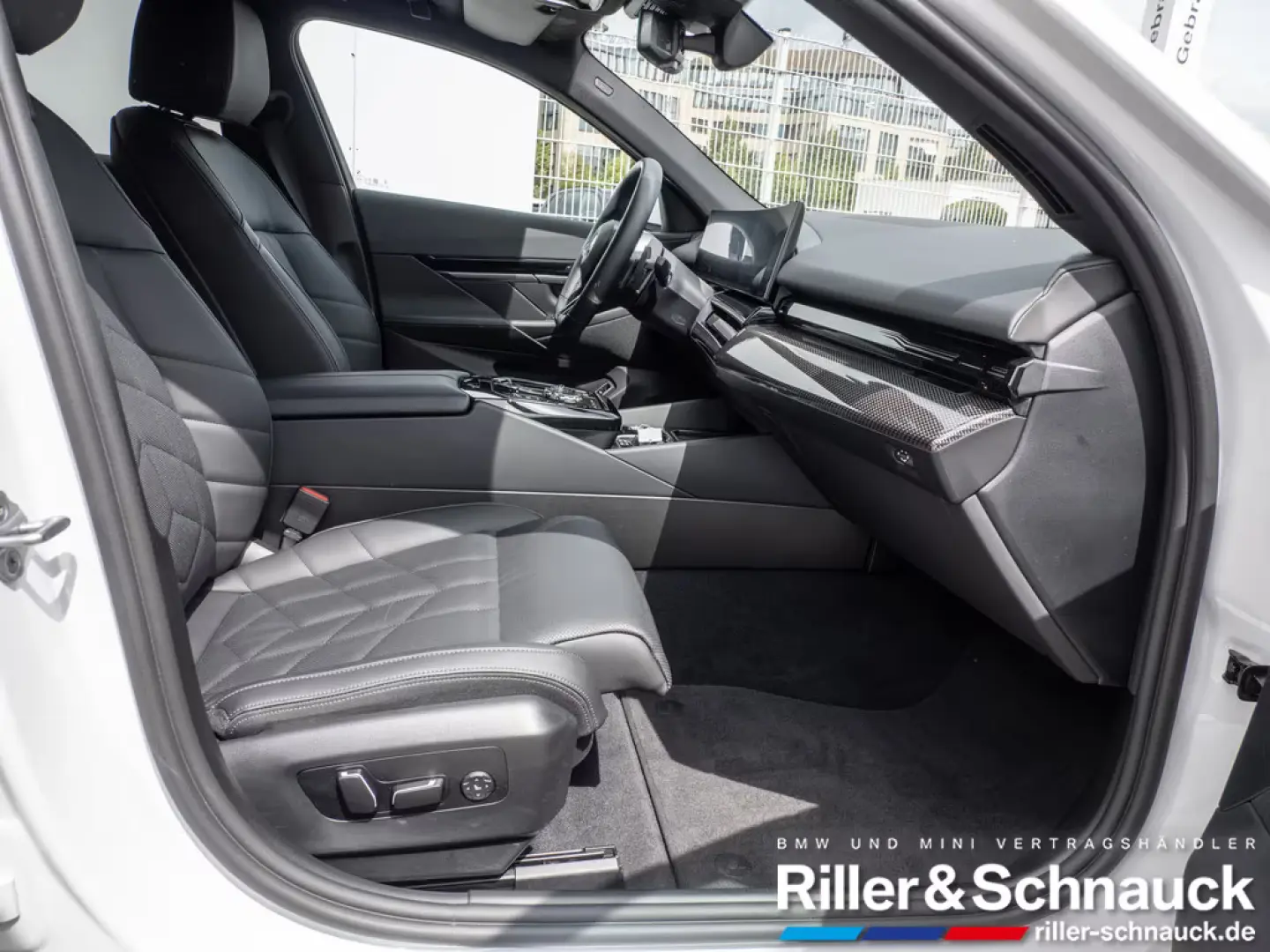 BMW 520i M-Sport PANO+STANDHZG+HK+ACC+HUD