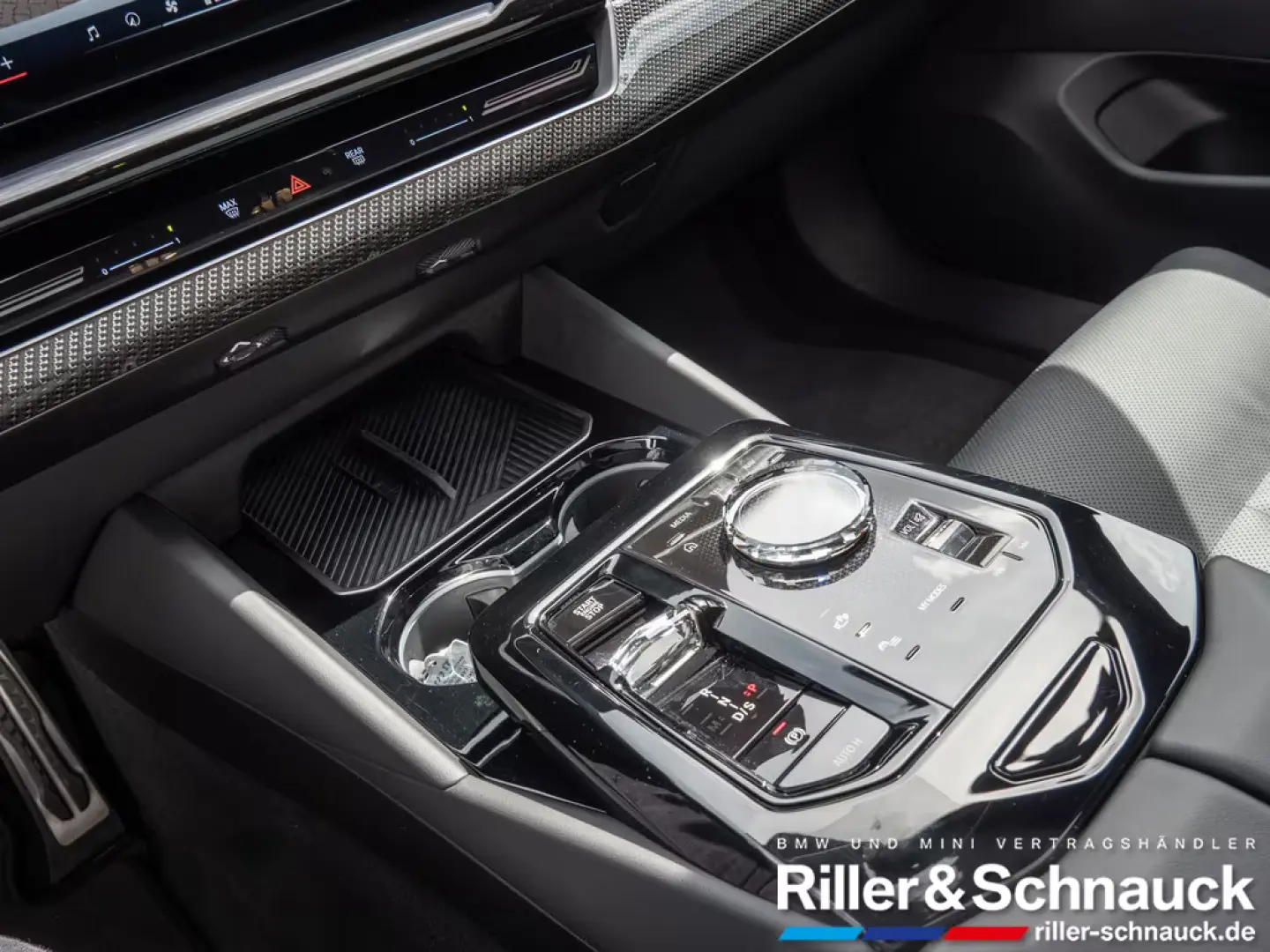 BMW 520i M-Sport PANO+STANDHZG+HK+ACC+HUD