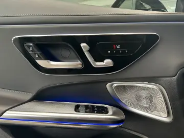 CLE Coupe 300 AMG 4M PANORAMA-BURMESTER-360°DIGI