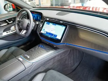 E 300 e AMG Line Premium Burmester 4D Assistenz