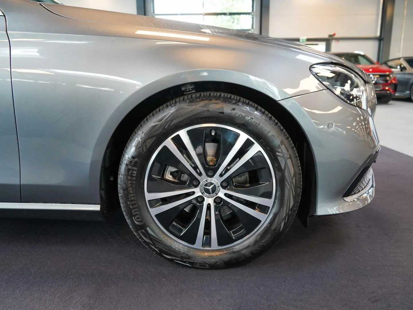 E 220 d AVANTGARDE Sonnenschutz-Paket AHK Esche
