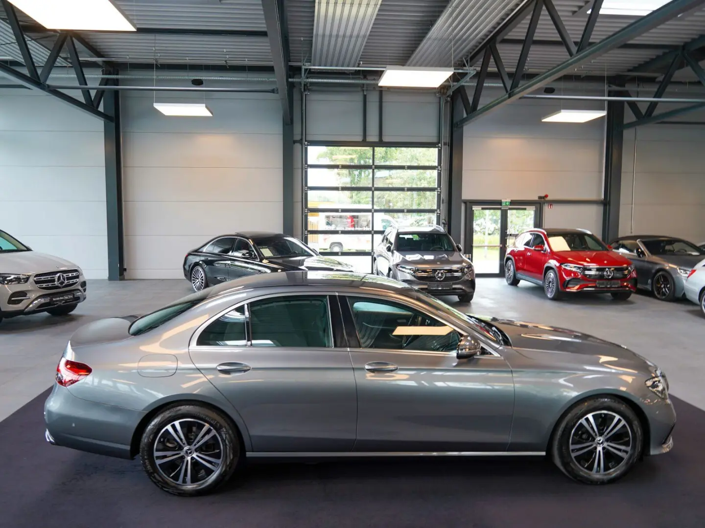 E 220 d AVANTGARDE Sonnenschutz-Paket AHK Esche