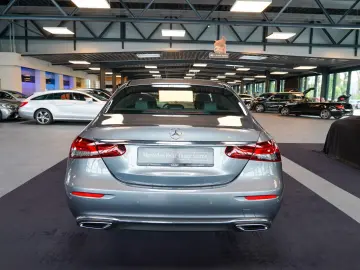 E 220 d AVANTGARDE Sonnenschutz-Paket AHK Esche
