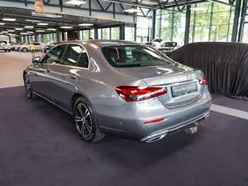 E 220 d AVANTGARDE Sonnenschutz-Paket AHK Esche