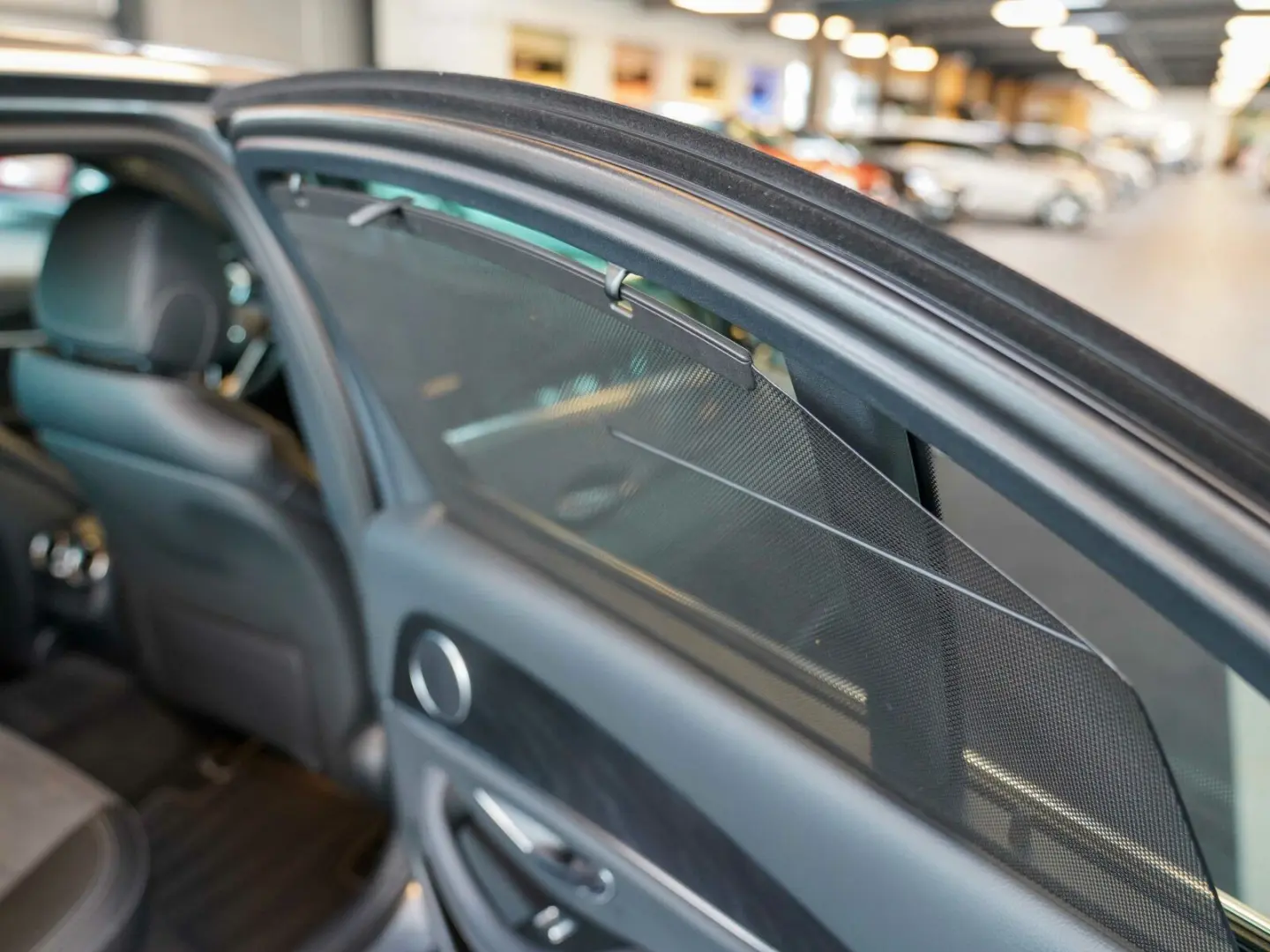 E 220 d AVANTGARDE Sonnenschutz-Paket AHK Esche