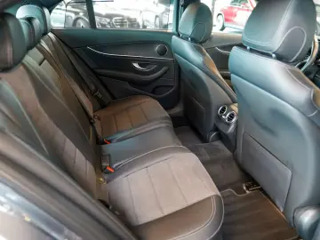 E 220 d AVANTGARDE Sonnenschutz-Paket AHK Esche