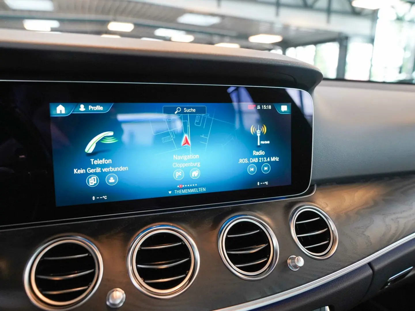E 220 d AVANTGARDE Sonnenschutz-Paket AHK Esche
