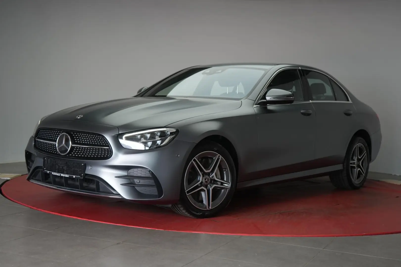 E 300 e 9G-Tronic AMG Navi/Leder/Distronic/Kamer