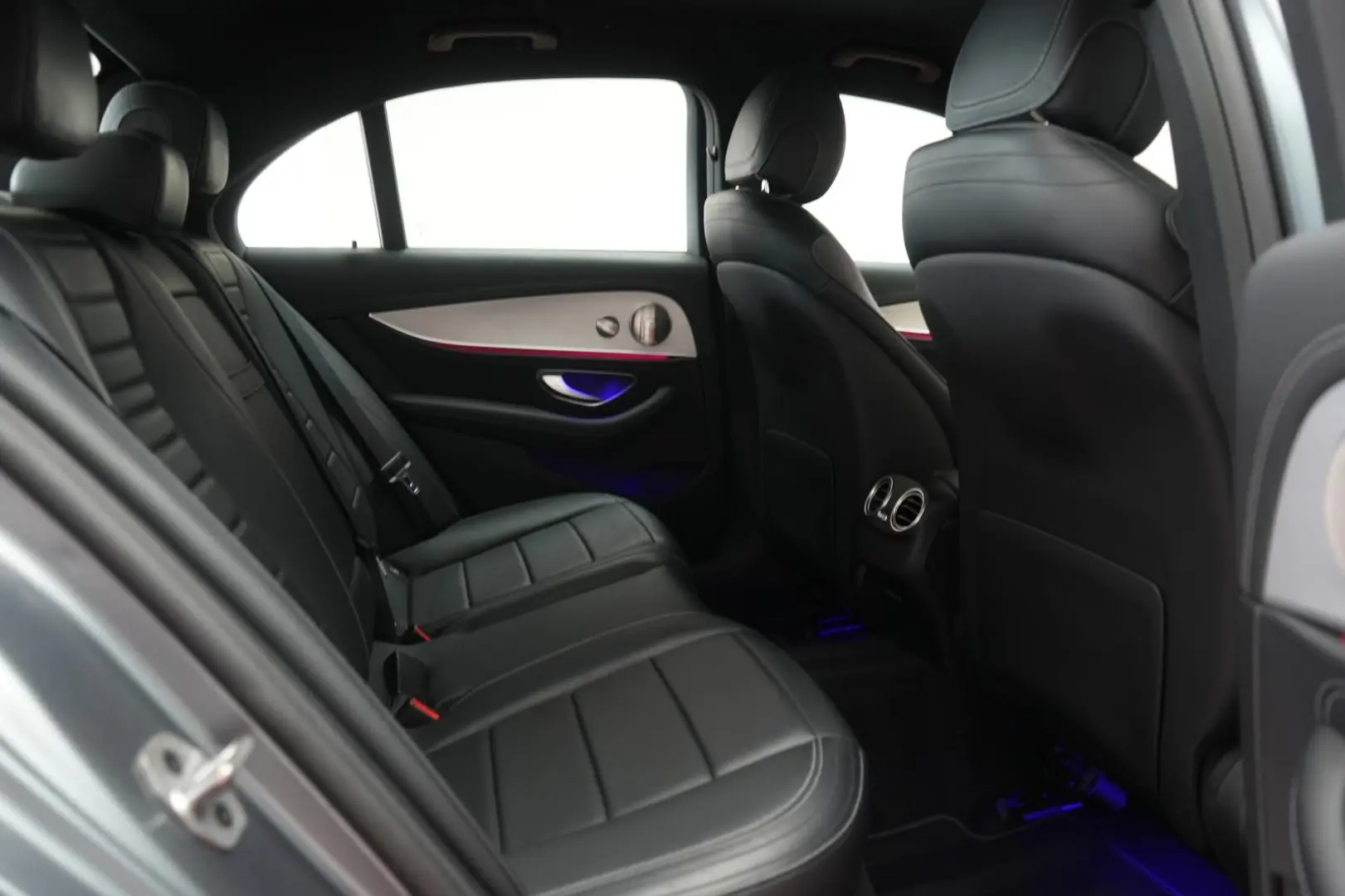 E 300 e 9G-Tronic AMG Navi/Leder/Distronic/Kamer