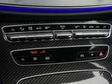 E 300 e 9G-Tronic AMG Navi/Leder/Distronic/Kamer