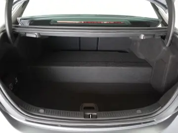 E 300 e 9G-Tronic AMG Navi/Leder/Distronic/Kamer