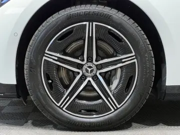 EQE 350+ AMG Pano Airm. HA Lenk.10° 360° 0,25%
