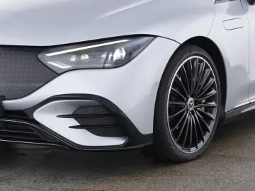 EQE 300 AMG+21'+Hyper+Airmatic+Niht+Digital+Pano
