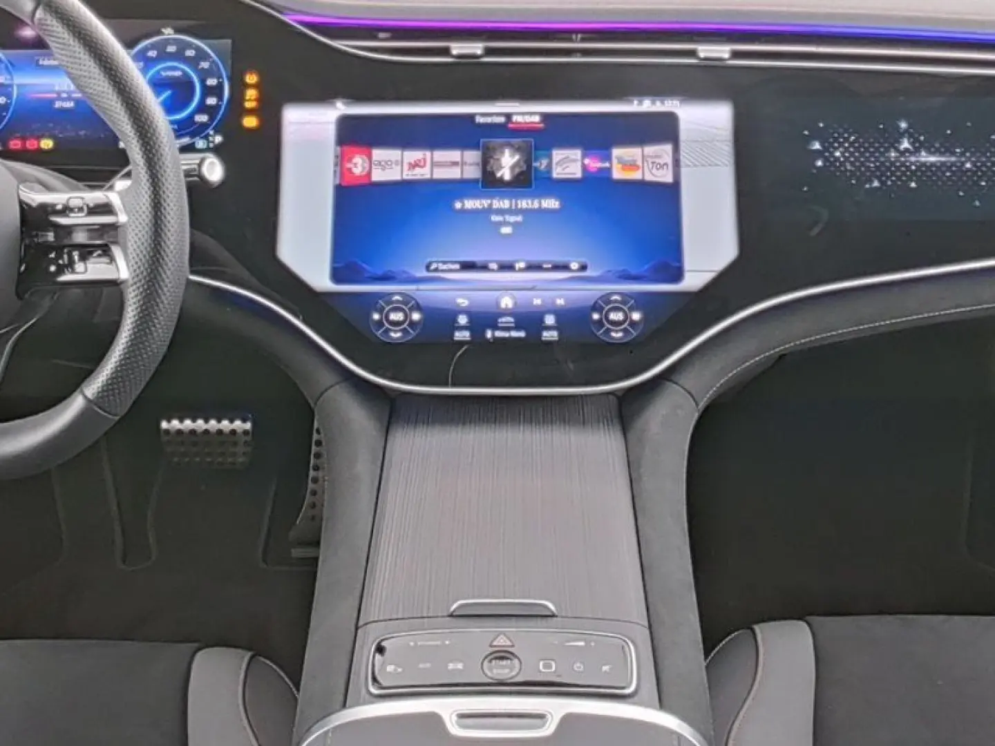 EQE 300 AMG+21'+Hyper+Airmatic+Niht+Digital+Pano