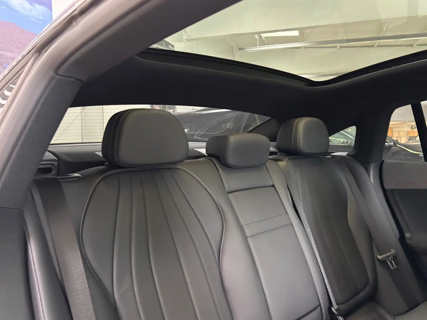 EQE 350 4M PREMIUM PLUS AMG+AIRMATIC+PANO+NIGHT