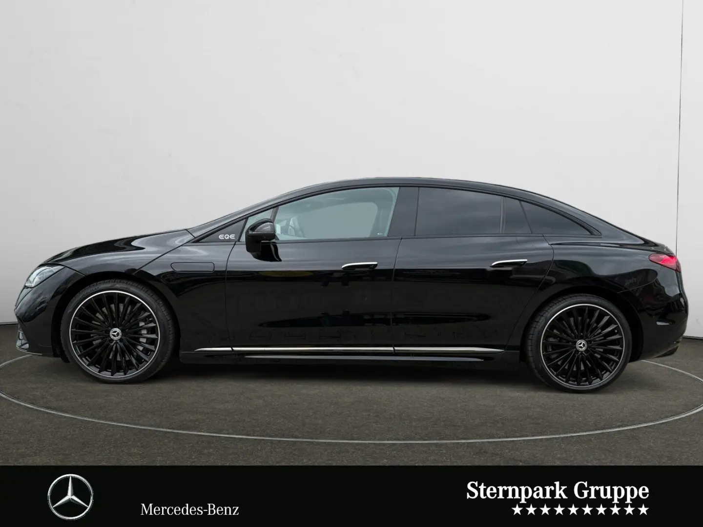 EQE 300 AMG Distro+Airmatic+Night+AHK+Burmester+
