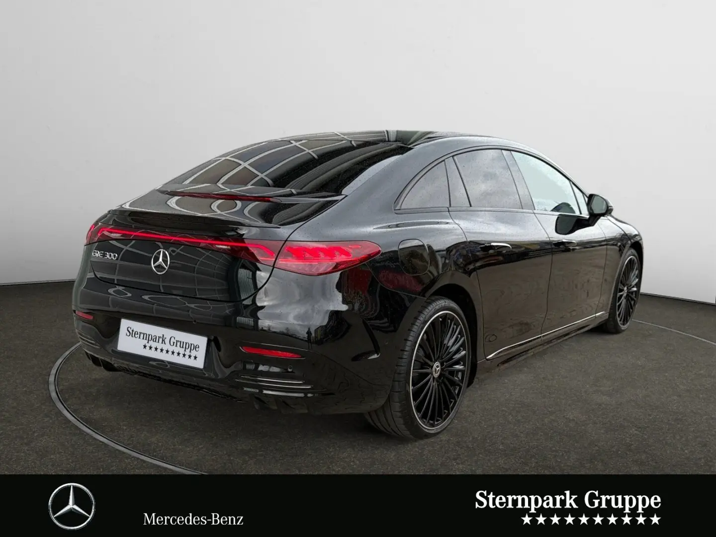 EQE 300 AMG Distro+Airmatic+Night+AHK+Burmester+