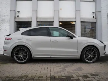 Cayenne E-Hybrid Coupé LEICHTBAU SPORTPAKET-ACC