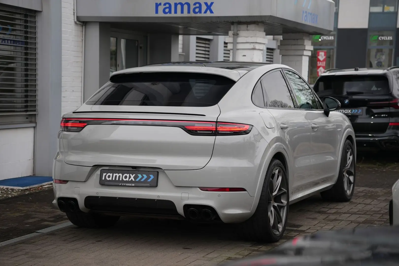 Cayenne E-Hybrid Coupé LEICHTBAU SPORTPAKET-ACC