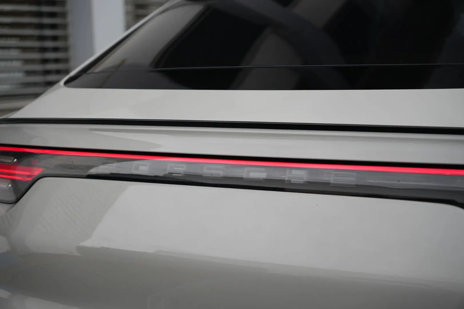 Cayenne E-Hybrid Coupé LEICHTBAU SPORTPAKET-ACC