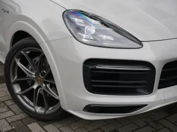 Cayenne E-Hybrid Coupé LEICHTBAU SPORTPAKET-ACC