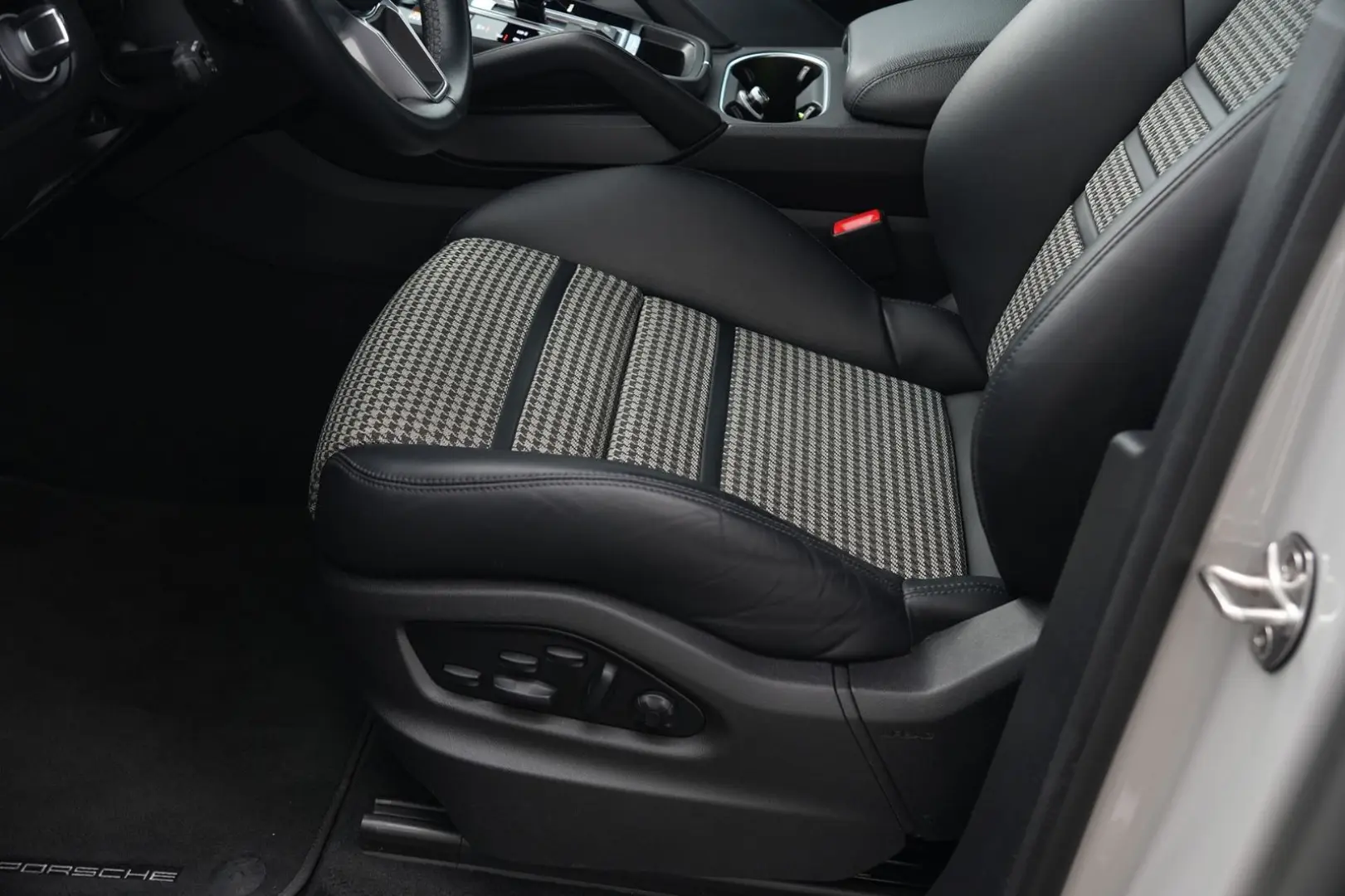 Cayenne E-Hybrid Coupé LEICHTBAU SPORTPAKET-ACC