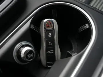 Cayenne E-Hybrid Coupé LEICHTBAU SPORTPAKET-ACC