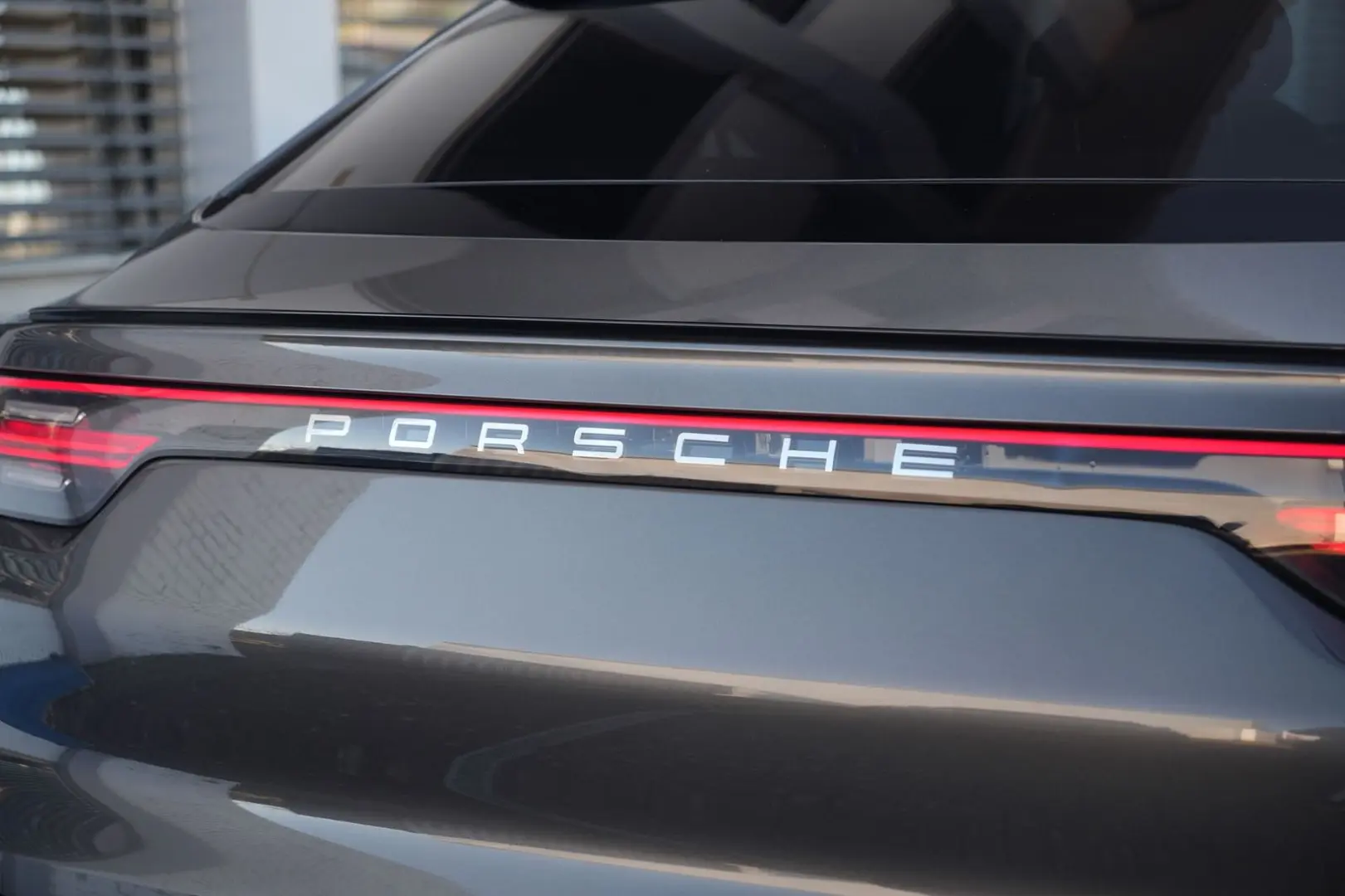 E-Hybrid Coupé  SPORTDESIGN-ACC-AHK-BOSE-21RS