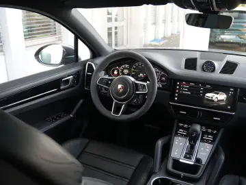 E-Hybrid Coupé  SPORTDESIGN-ACC-AHK-BOSE-21RS