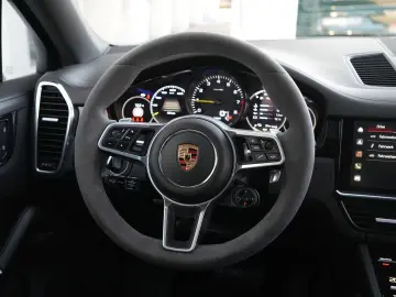 E-Hybrid Coupé  SPORTDESIGN-ACC-AHK-BOSE-21RS