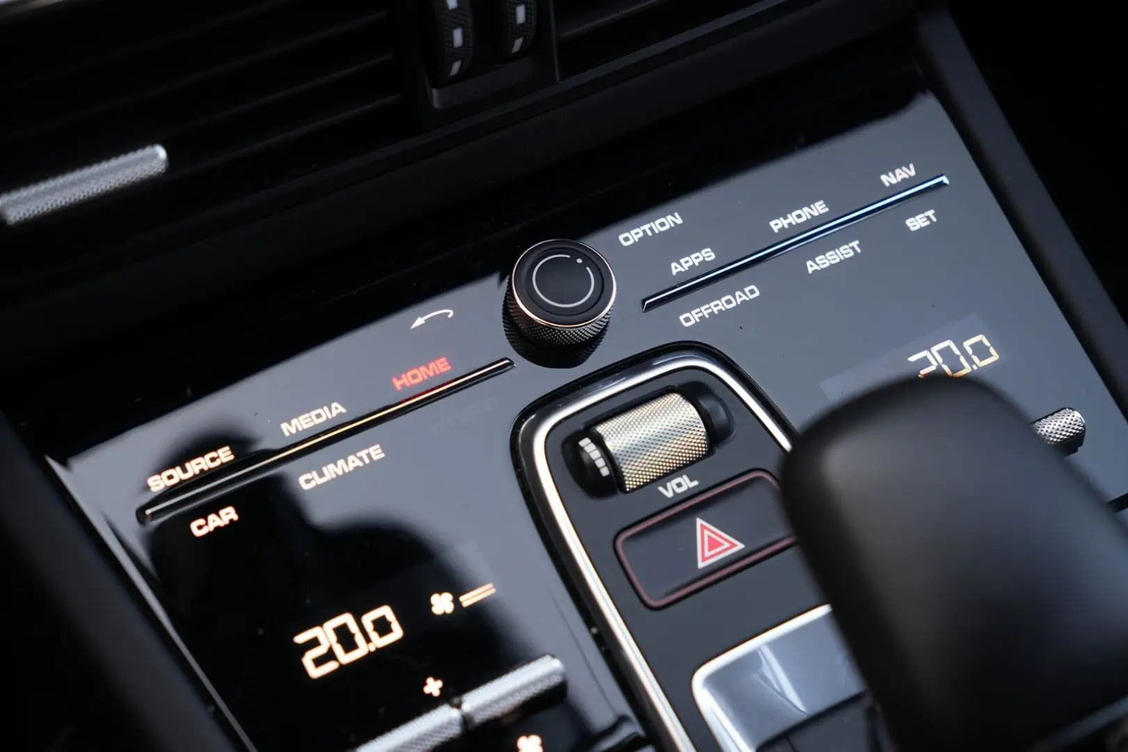 E-Hybrid Coupé  SPORTDESIGN-ACC-AHK-BOSE-21RS