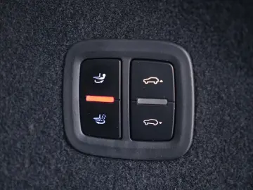 E-Hybrid Coupé  SPORTDESIGN-ACC-AHK-BOSE-21RS